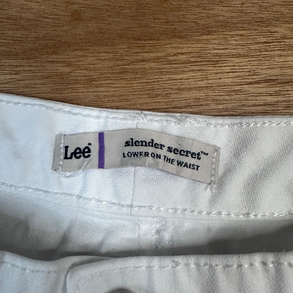 Lee Slender Secret White Bermuda Shorts Women's 12 Medium Stretch Casual - Picture 6 of 10